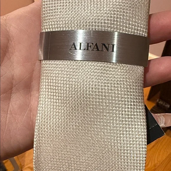 Alfani Beige Tie and Bow Tie pocket square Set NWT